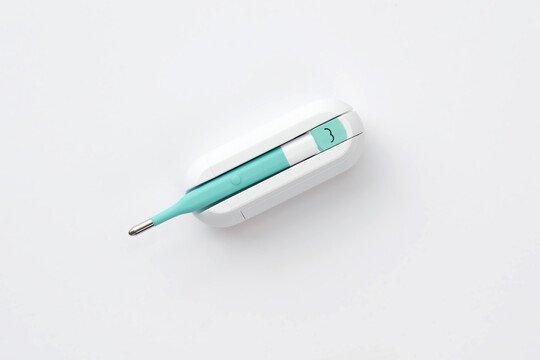 3-in-1 True Temp Thermometer by Frida (CR2032 Battery) image number 5